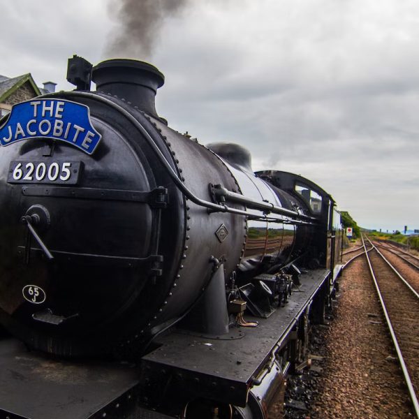 Jacobite Steam Train & Scottish Highlands Tour + Palace of Holyroodhouse