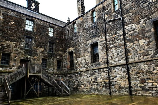 Loch Lomond, Dumbarton and Stirling Castle, Luxury Private Tour - Image 6