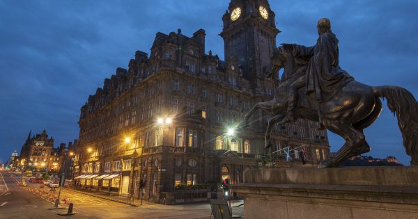 Edinburgh Night Photo Tour - Image 4